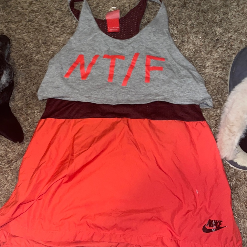 Color is salmon worn once , very breathable and comfy